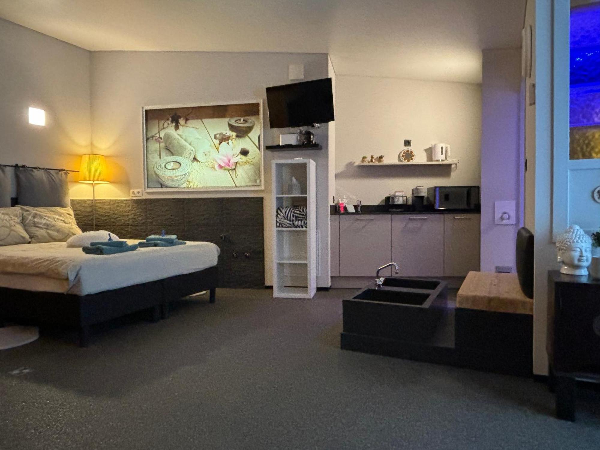 Relax Trois Bornes - De Grenspost Bed and Breakfast Gemmenich Εξωτερικό φωτογραφία